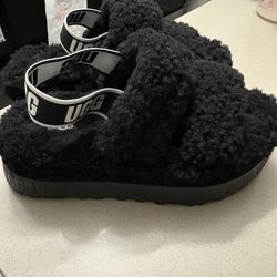 Black UGGS Slippers Size 6 