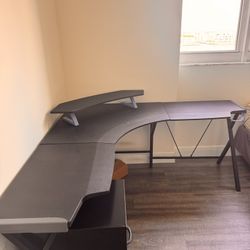 Computer Gaming Table Great Deal 