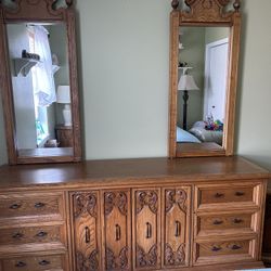 Solid wood dresser and 2 Nightstand