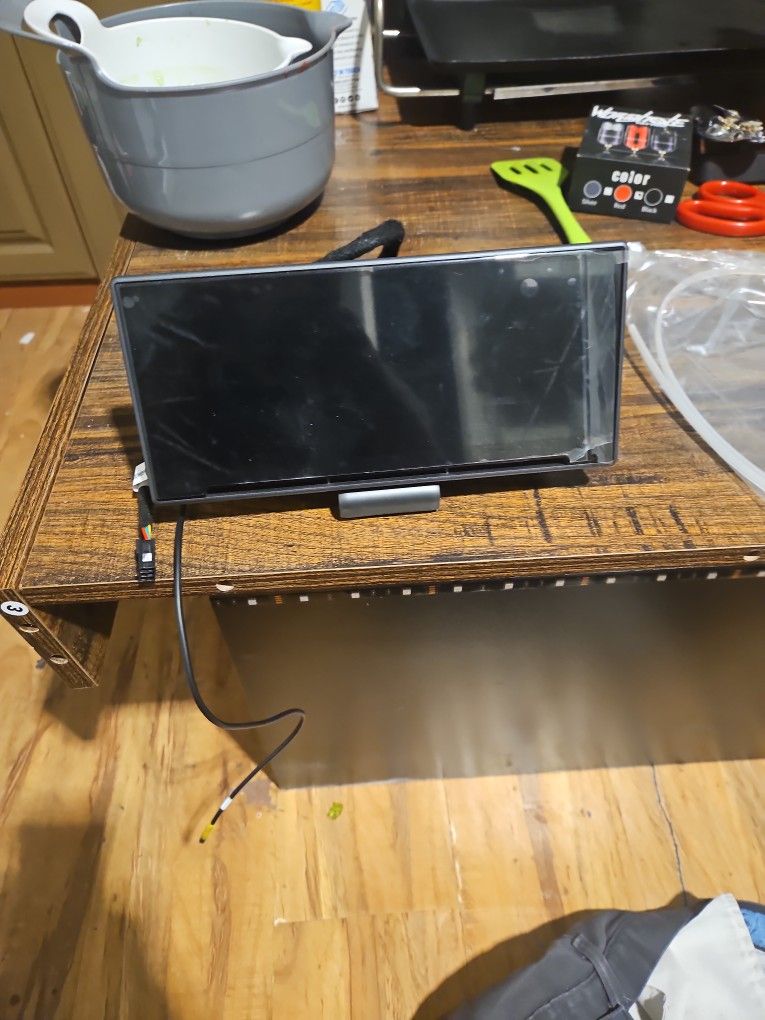 Highland Model 3 F9-C Carplay Smart Screen