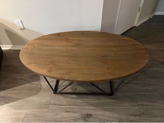 Oval coffee table