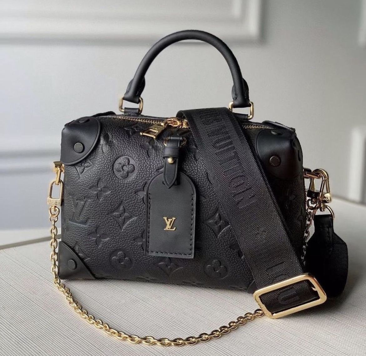 Crossbody Bag 🖤