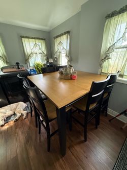Counter Height Dining Table with 6 chairs