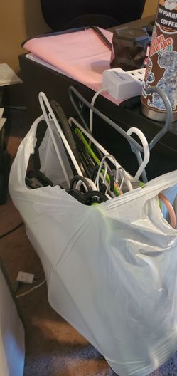 30 Hangers per bag