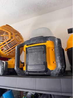 Dewalt light