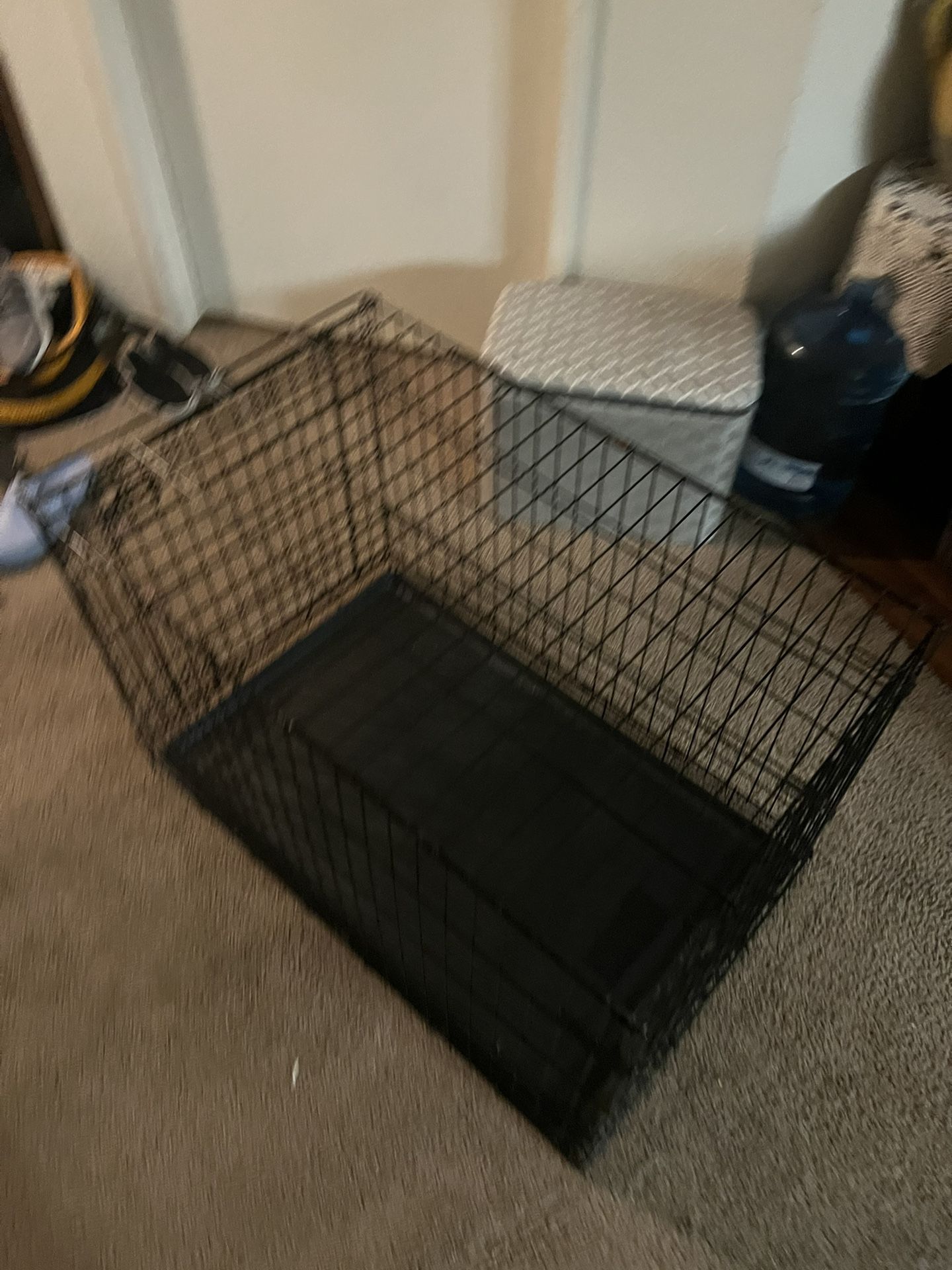 Medium-large Dog Crate