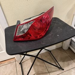 2011 To 2014 HYUNDAI SONATA TAIL LIGHT RH