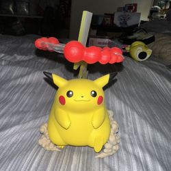 Pikachu Gigantamax Statue 