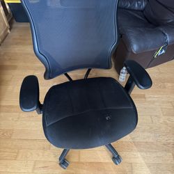 Black Rolling Office Chair