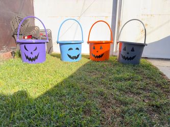 18 gallon plastic buckets