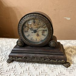 Vintage Looking Mantle Clock