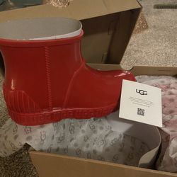 BRAND NEW, Never worn UGGS!