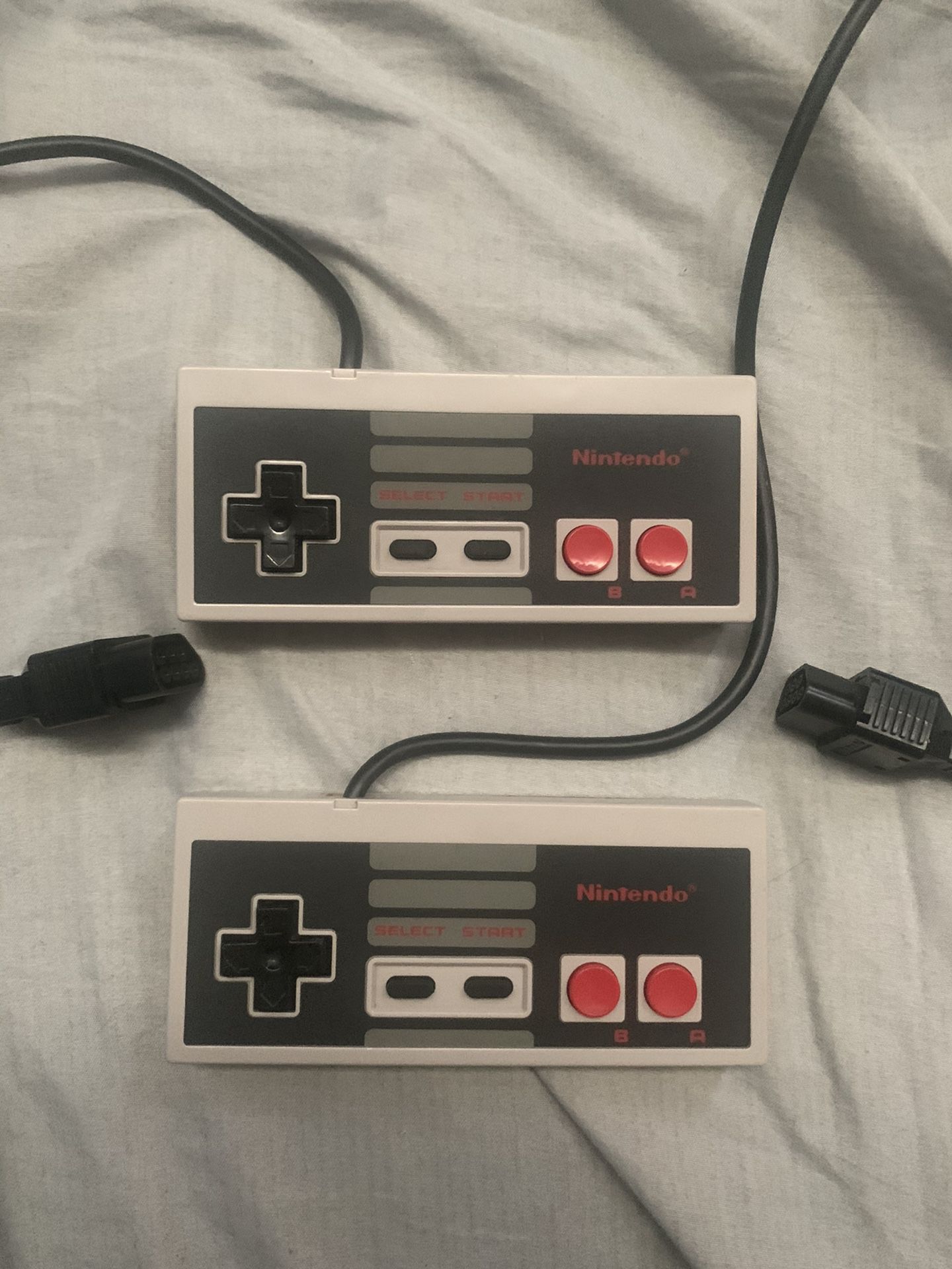 2 NES Remote controllers