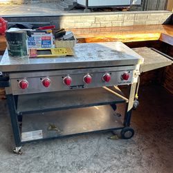 Campchef 6 Burner Flattop With Aluminum Cover 