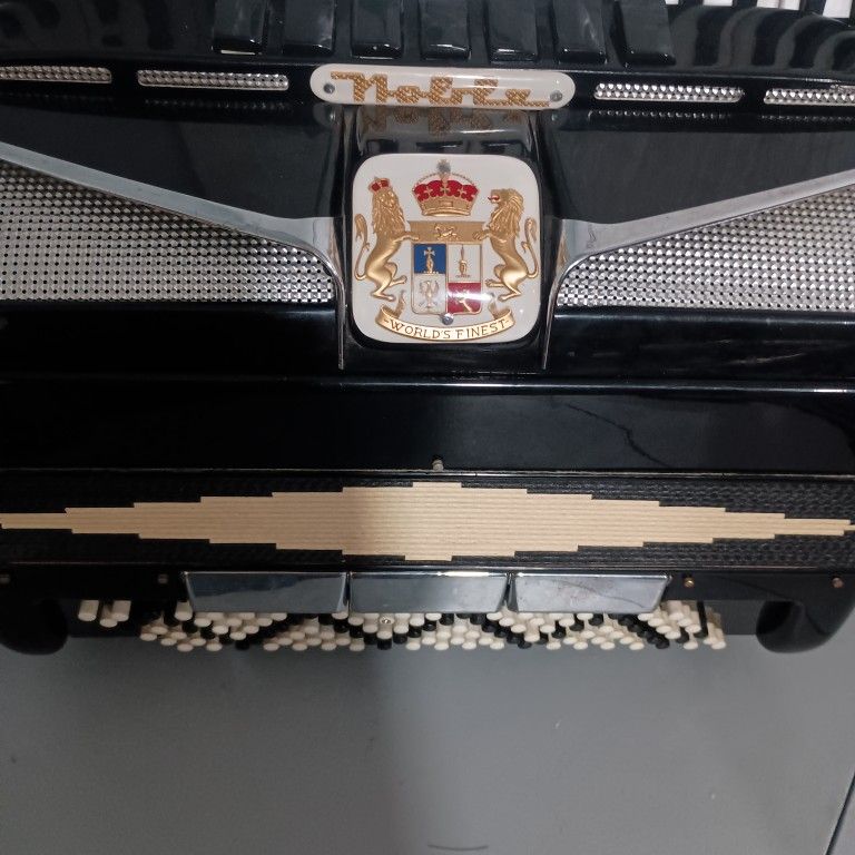 Noble. Accordion