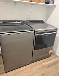 Whirlpool washer and dryer set