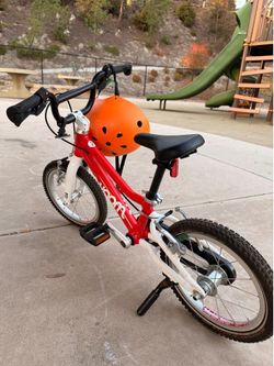 Woom 2 bike Generation H red color