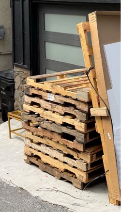 Free Wood Pallets