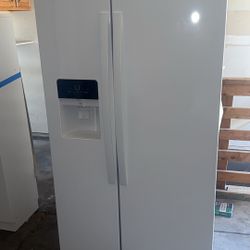 Whirlpool Side By Side Refrigerator 