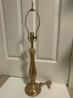 Vintage Stiffel Rose Bud Gold Brass Table Lamp