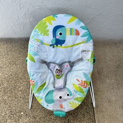 Baby bouncer soothing vibrations