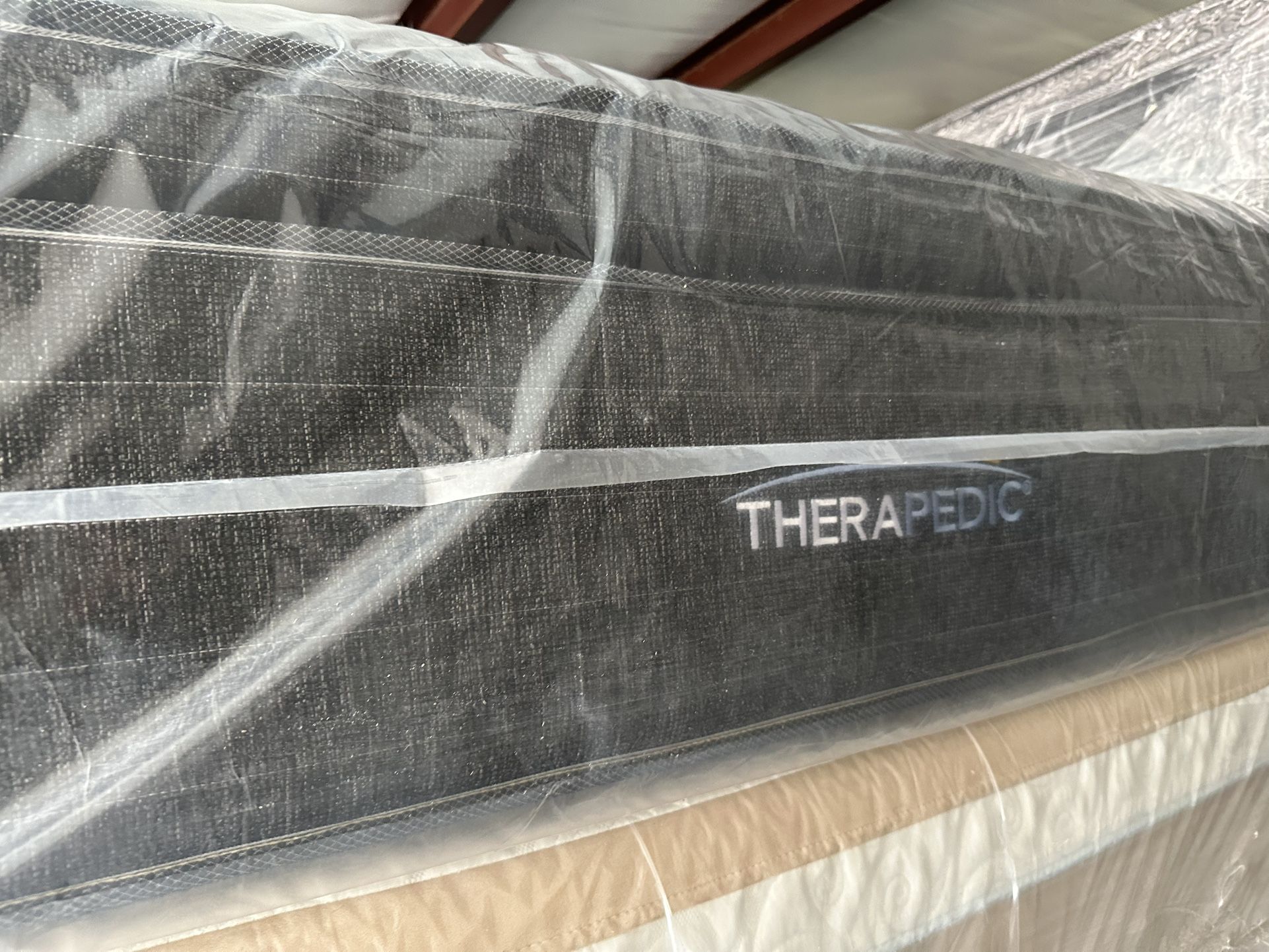 Therapedic Pillow Top King Mattrress