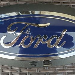 Ford F250 14" grille emblem
