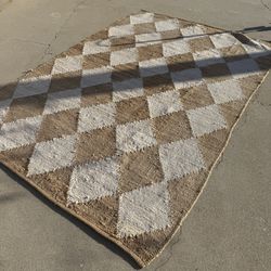 6 by 9 ft Jute Rug Diamond Pattern