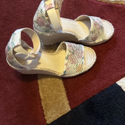 Vince Camuto Floral Espadrille Wedge Sandals Size 8M- 38.5 No Box