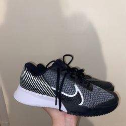 Nike Shoes Women 9.5