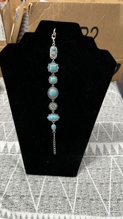 Groundskeeper Blue Bracelet 