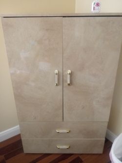 Dresser