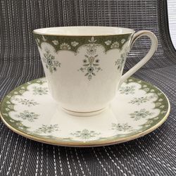 Ashmont by Royal Doulton Teacup & Saucer Set