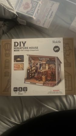Kiki’s magic Emporium miniature build your own house
