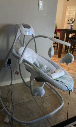 Ingenuity baby swing used once babygirl doesn’t care for swing that much