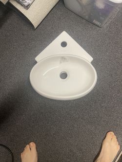 Small Porcelain Corner Sink
