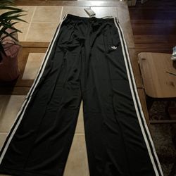 black adidas baggy pants medium 