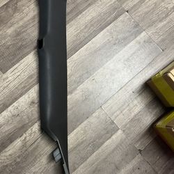 2007-14 EXPEDITION LEFT FRONT WINDSHIELD A PILLAR TRIM OEM