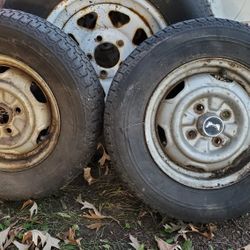 1978!! Honda Civic Wheels (2) And Front Windshield 