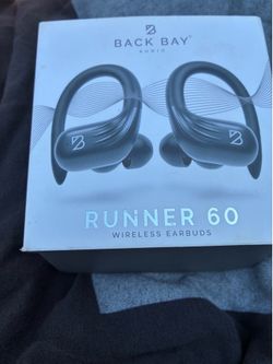 Black bay wire runner earbuds