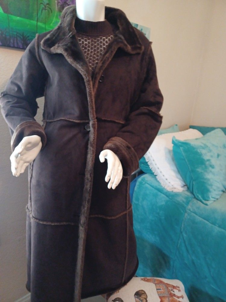 Fleeced Lined Coat Full Length. Sz. 6 to 12. Brown $60.