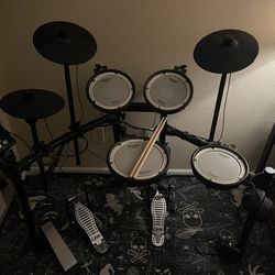 Roland V-Drums Electric Drum Set