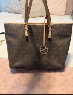 Michael Kos purse