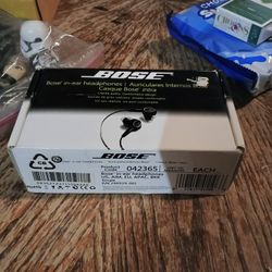  Bose Quiet Comfort In Ear Headphones - Black/White (042365)