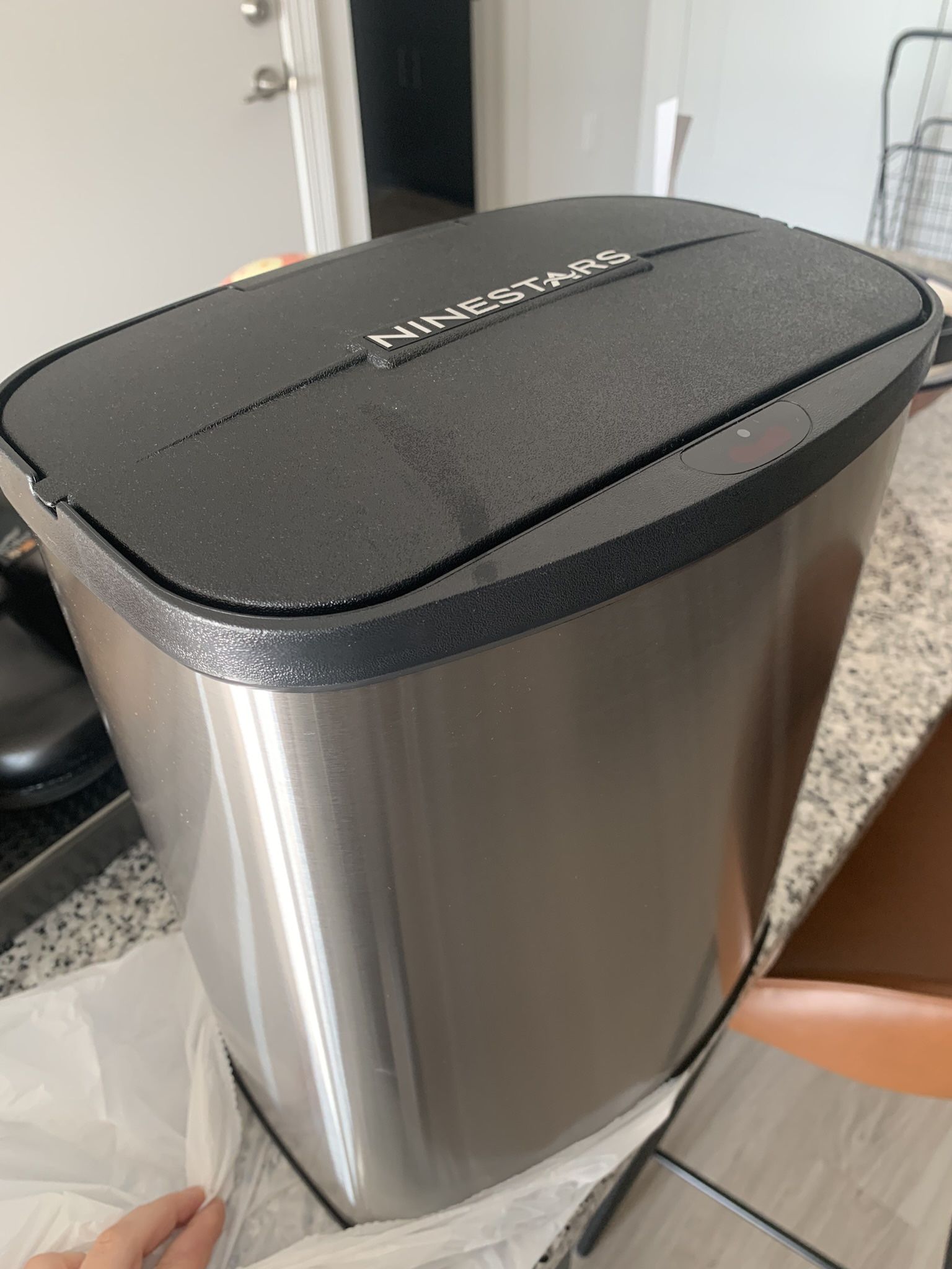 Auto Trash Can - Battery Powered
