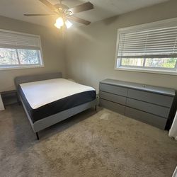 Bed and dresser for Sale- full size