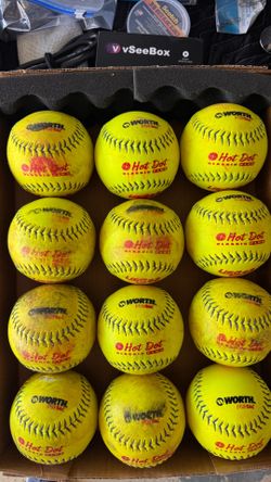 🥎 Softballs - Hot Dot Classic Plus - Worth PROTAC