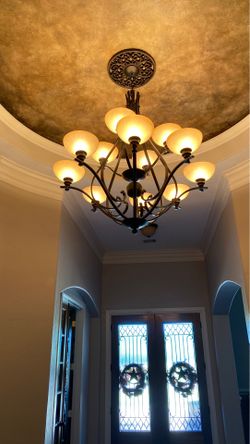 Grand entryway chandelier 12 lights