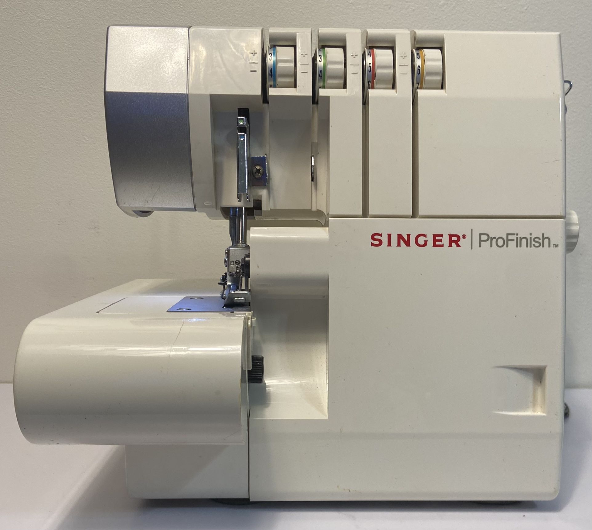 Singer ProFinish 14CG754 Electronic Serger Sewing Machine (#476)