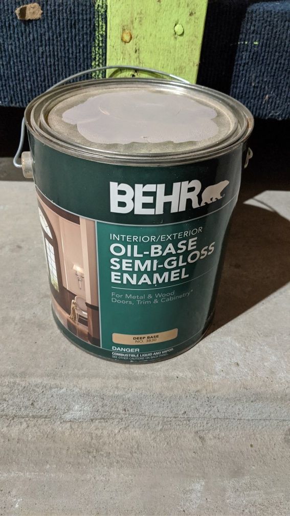 Behr one gallon oil based paint purple two cans for Sale in Sugar Land